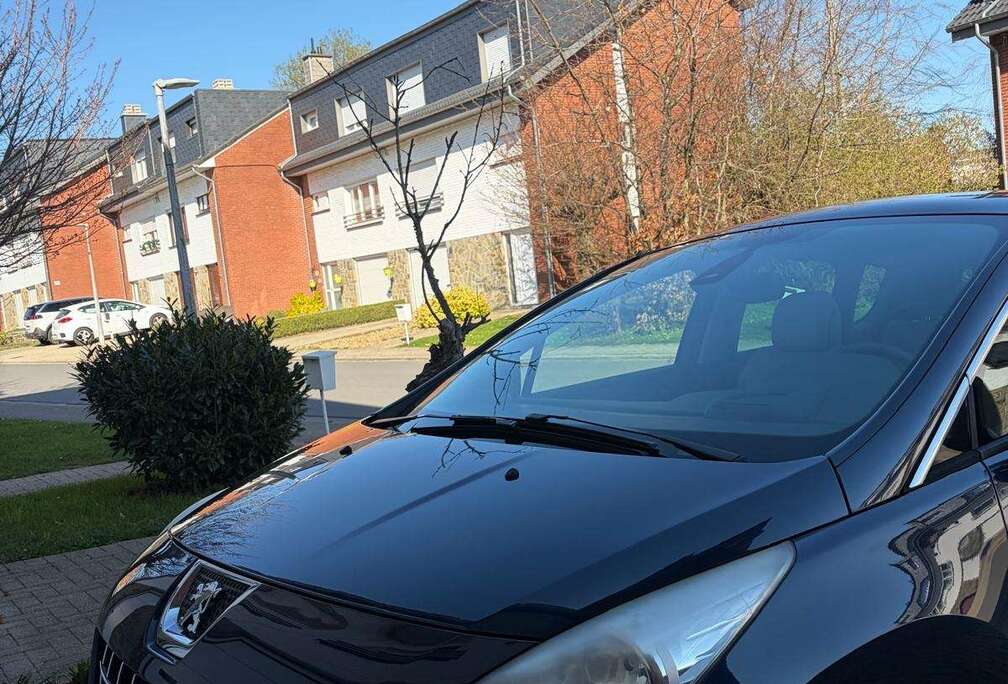 Peugeot 3008 1.6i Premium Pack