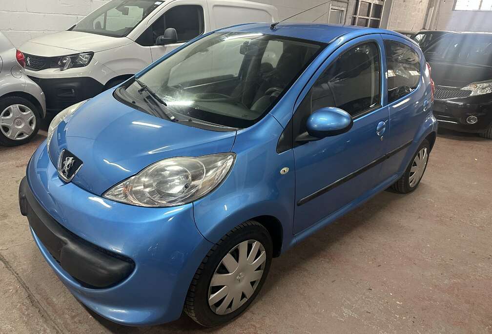 Peugeot 1.0e 12V 68ch 2-Tronic Trendy