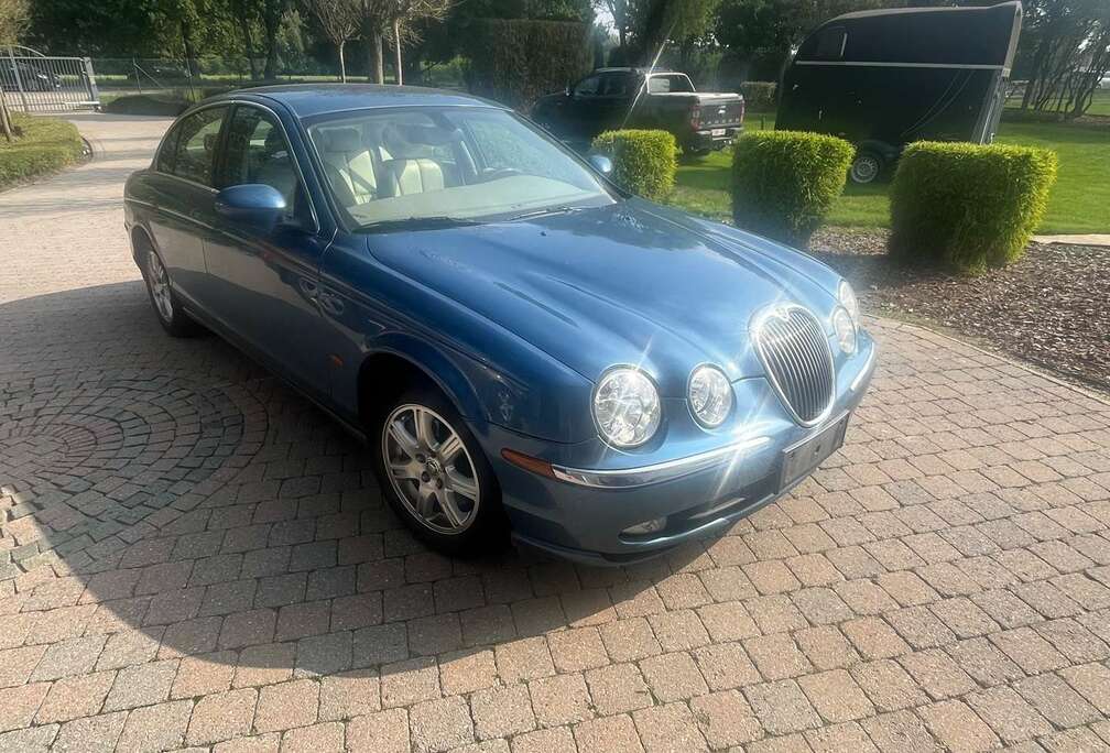 Jaguar 2.5i V6 24v Executive / 1 OWNER