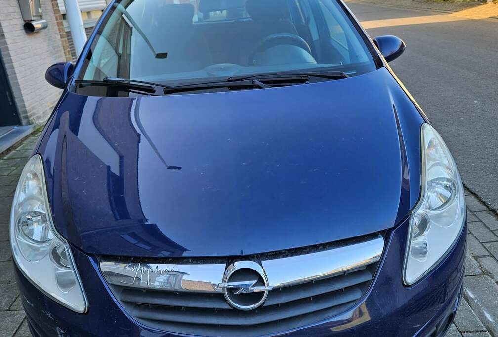 Opel Corsa 1.4i Cosmo
