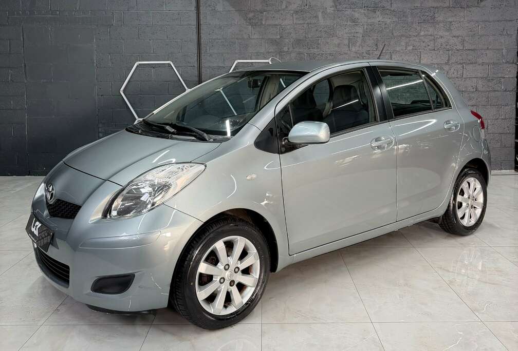 Toyota 1.3i 16v Linea Sol