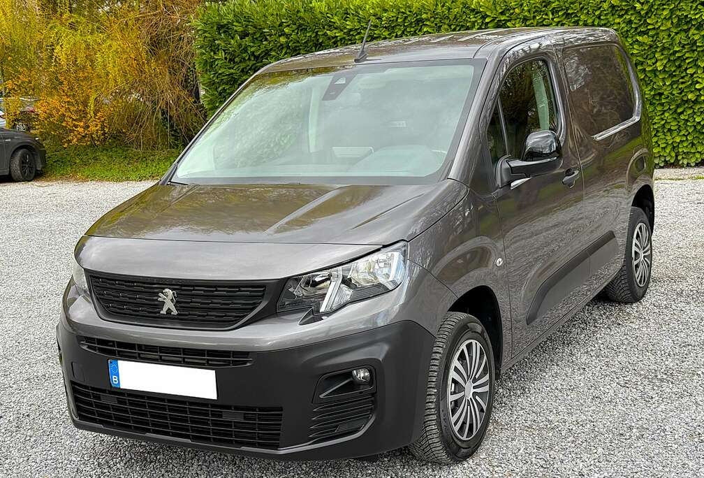 Peugeot 1.5 BlueHDi 1er Prop CarPlay Camera Cruise 3Pl TVA