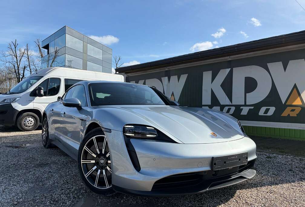 Porsche Taycan 93.4 kWh Taycan