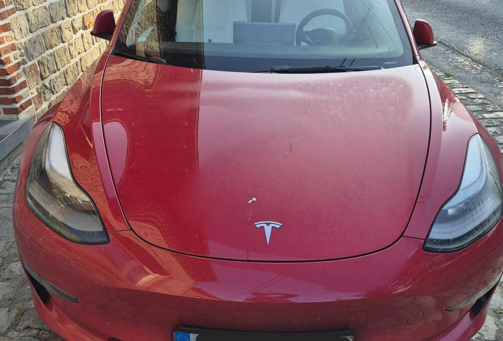 Tesla 75 kWh Long-Range Dual Motor