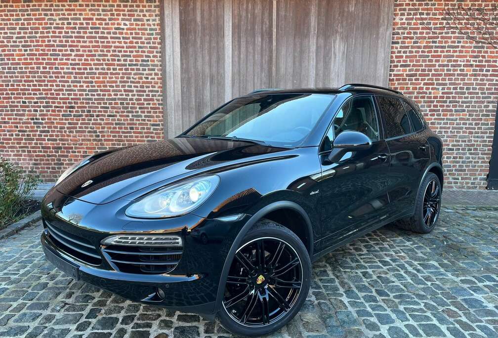 Porsche 3.0 D V6 Tiptronic S TREKHAAK PANO BLACK EDITION