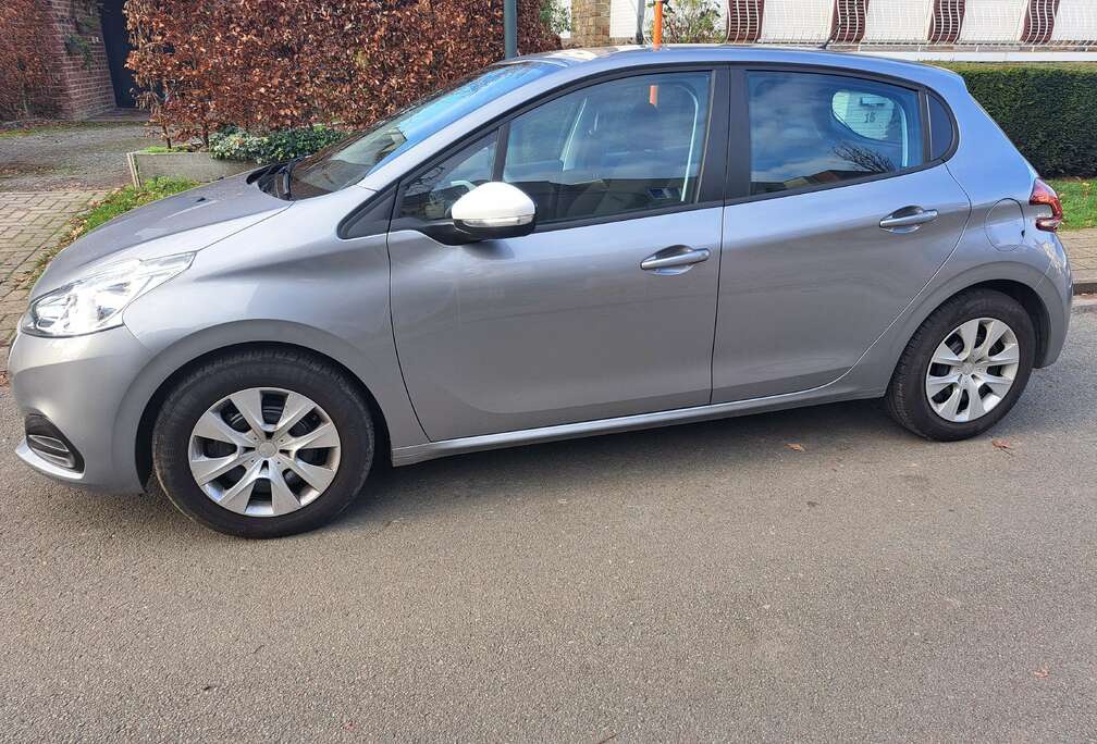 Peugeot 208 1.2i PureTech Like