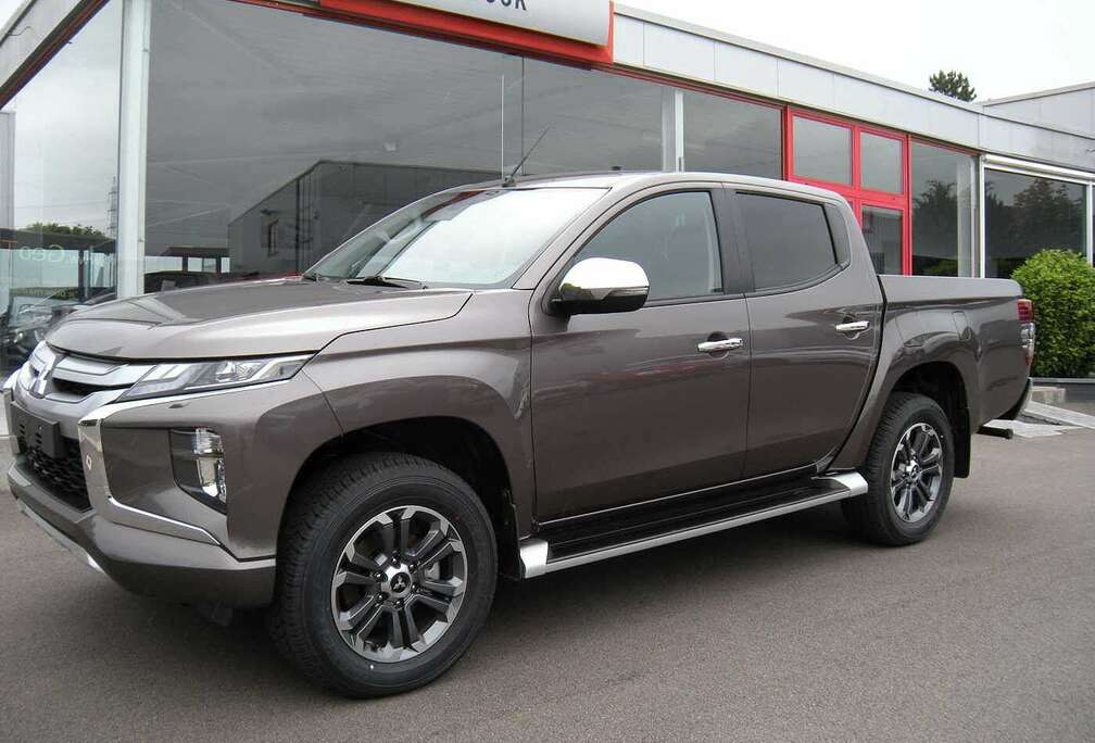 Mitsubishi Intense Intense