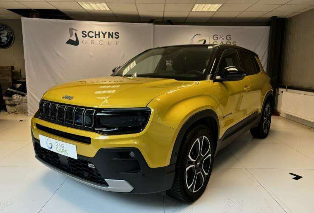 Jeep BEV MY23-AVENGER SUMMIT