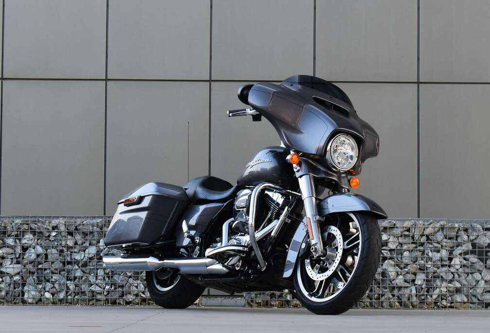 SPECIAL / LIKE NEW / HARLEY SERVICE