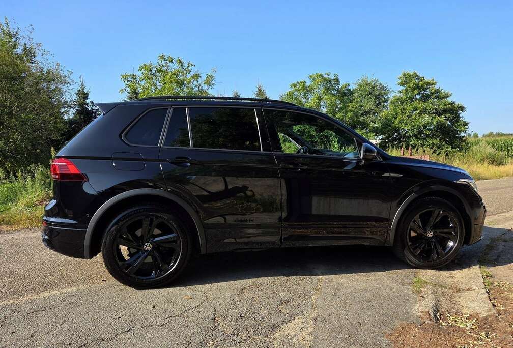 Volkswagen 1.5 TSI R-Line DSG FULL BLACK Edition Sport* Pano
