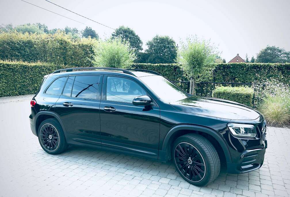 Mercedes-Benz GLB 180 AMG Line