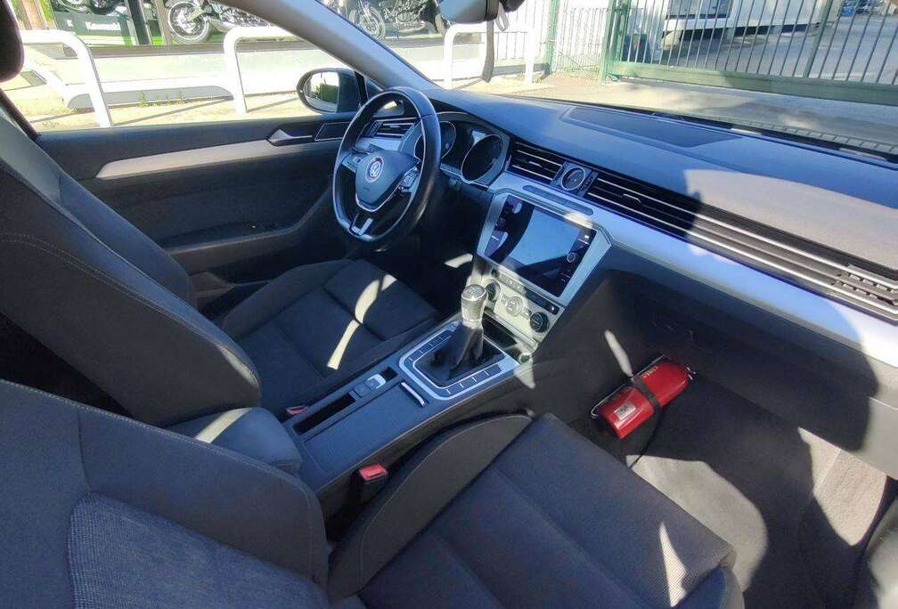 Volkswagen Passat SW 1.6 CR TDi Comfortline Business