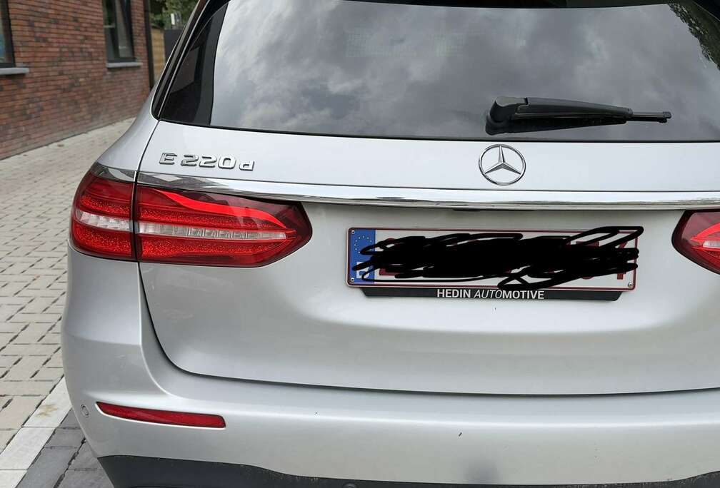 Mercedes-Benz Full Option!!