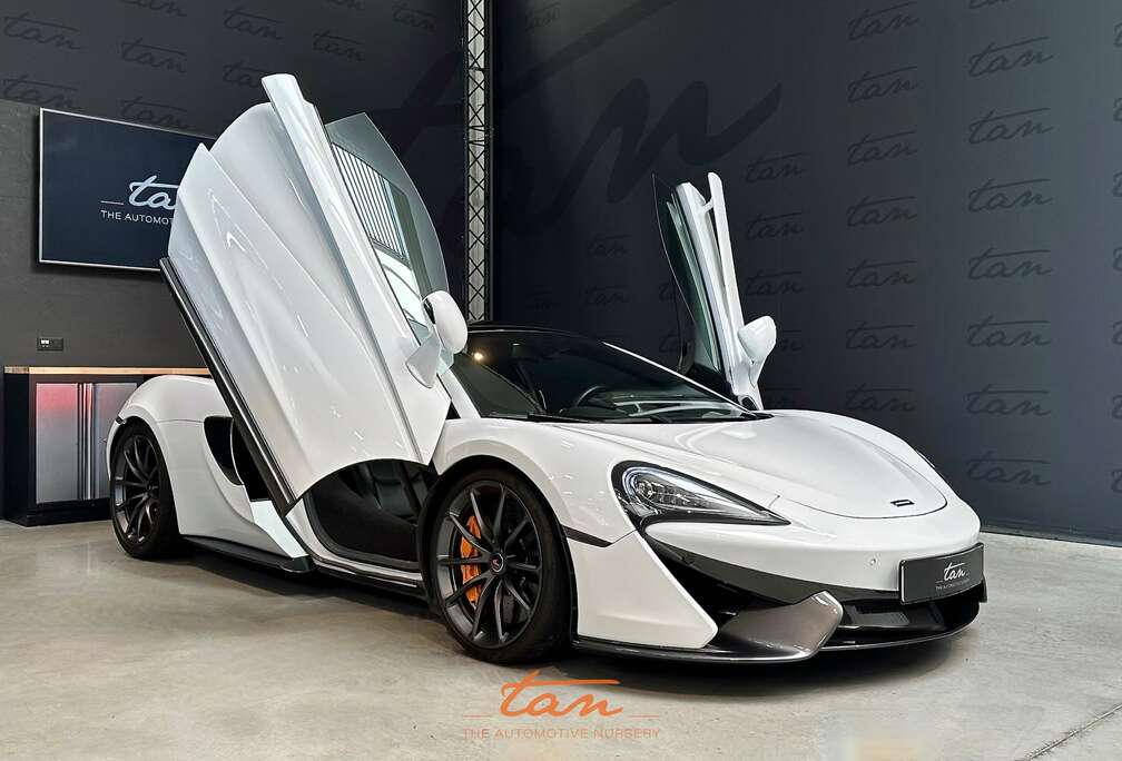 McLaren 3.8 Bi-Turbo V8 MSO + Sport Pack + Stealth Pack