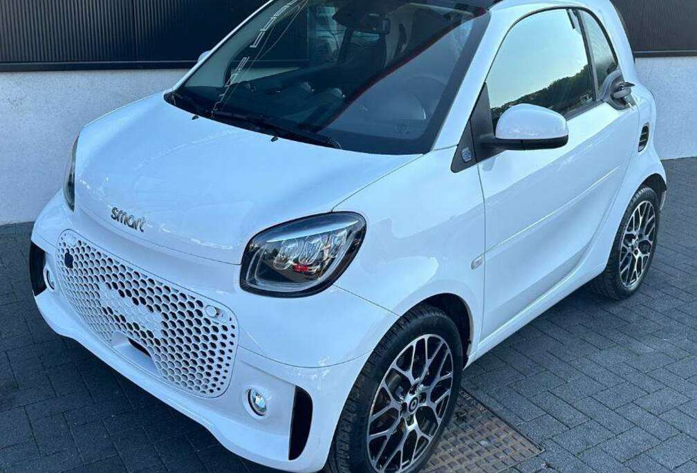 Smart Coupé EQ 17.6 kWh Essential Pano Leader