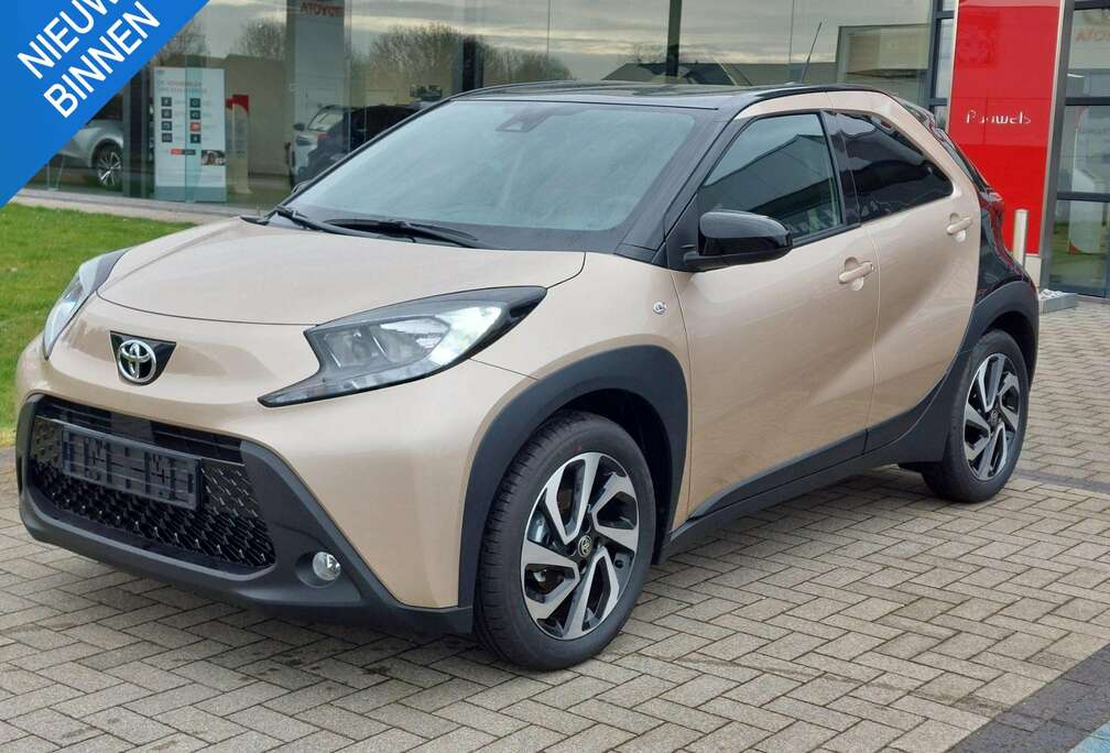 Toyota 1.0 VVT-i MT Pulse