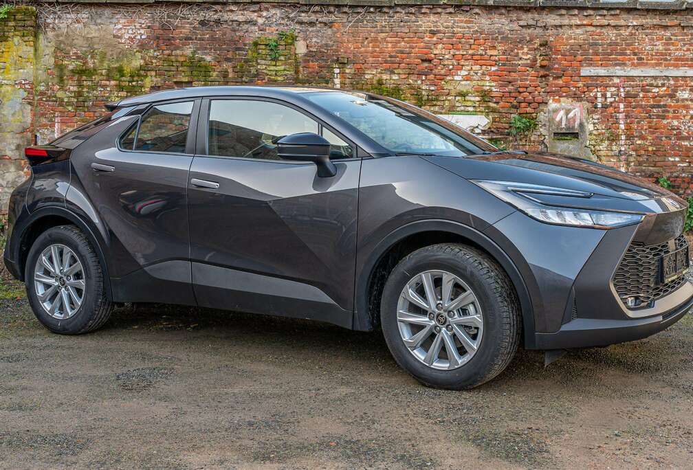 Toyota 1.8L Hybrid Monotone uitvoering