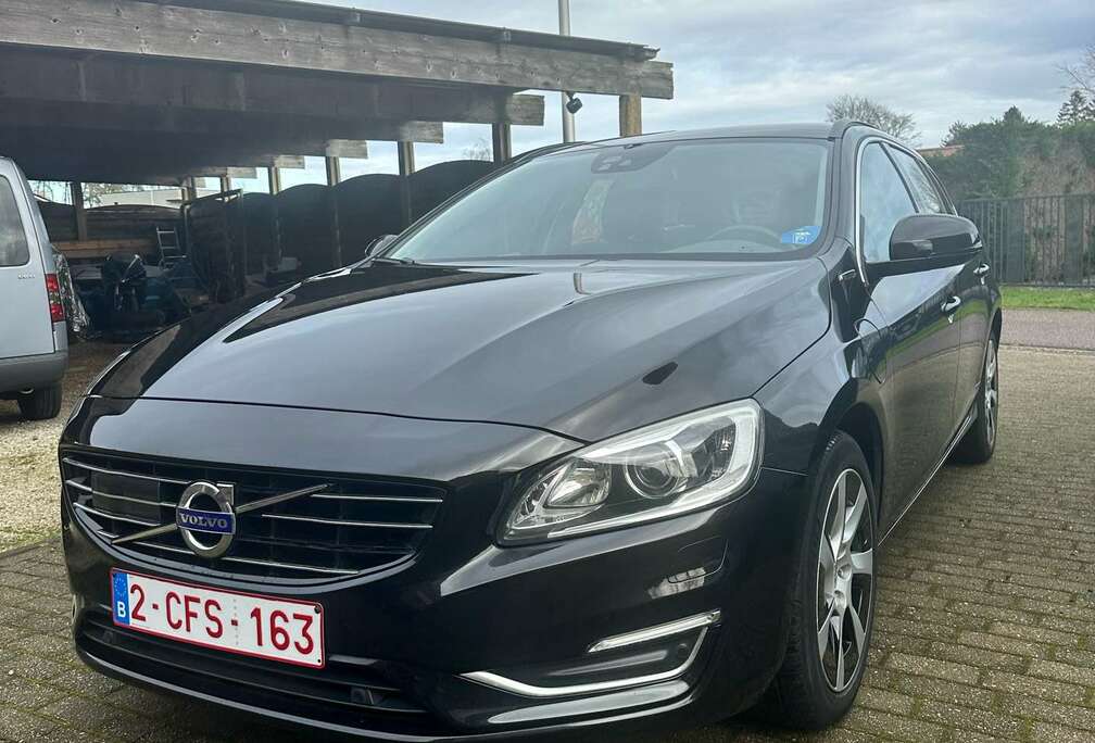 Volvo D6 Plug-In-Hybrid AWD Geartronic Summum