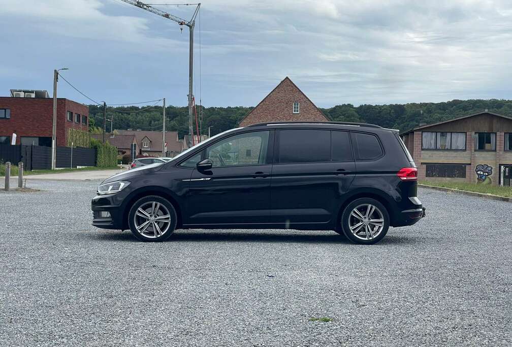 Volkswagen Touran 1.6 TDi SCR Highline DSG