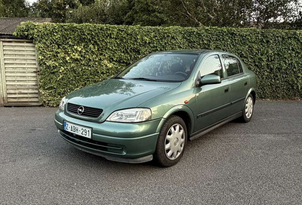 Opel 1.6i SZR 8v Comfort
