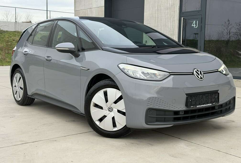 Volkswagen 45kWh Performance 150 pk / CARPLAY/ NAVI/ GEKEURD