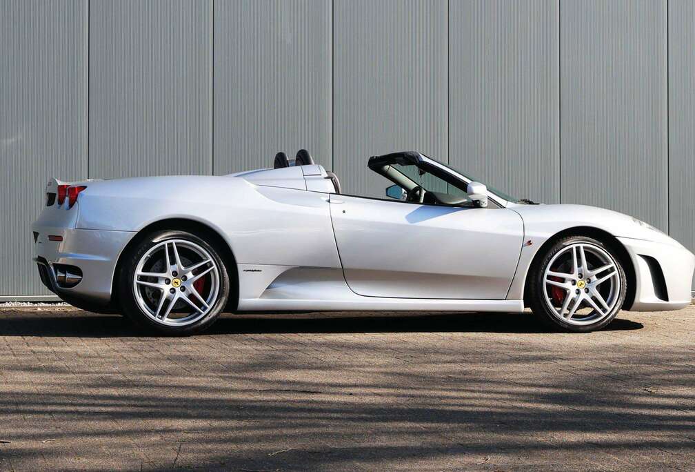 Ferrari F 430 Spider 4.3i V8 32v
