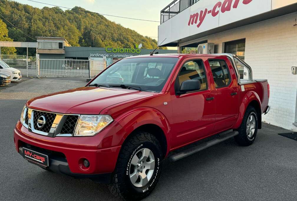 Nissan 2.5 dCi 4x4  clim etat neuve 59000 km