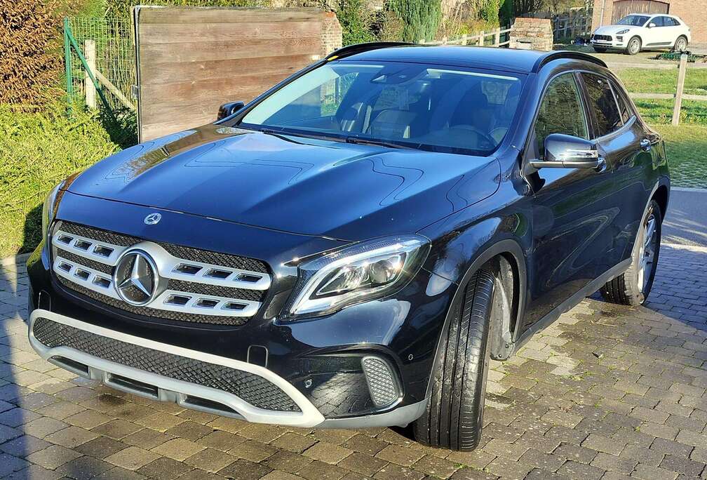 Mercedes-Benz GLA 180 7G-DCT