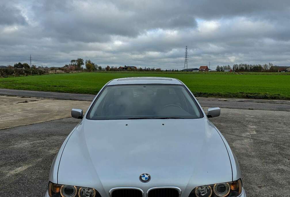 BMW 525i