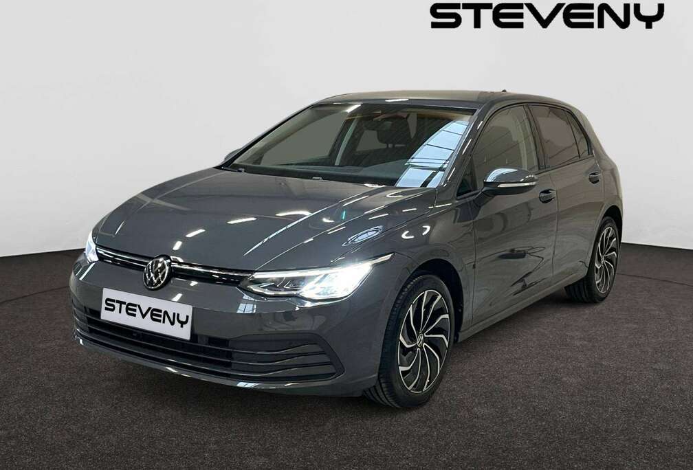 Volkswagen Golf 1.0 TSI Life * Steveny SMS AUTOMOTIVE * éclairage d\'ambiance * Caméra * Carplay * Jantes 17* Garantie 1 an incluse