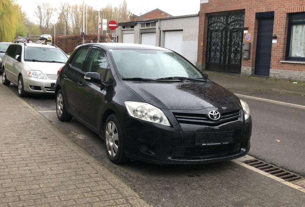 Toyota Auris 1.33i VVT-i 16v Cool