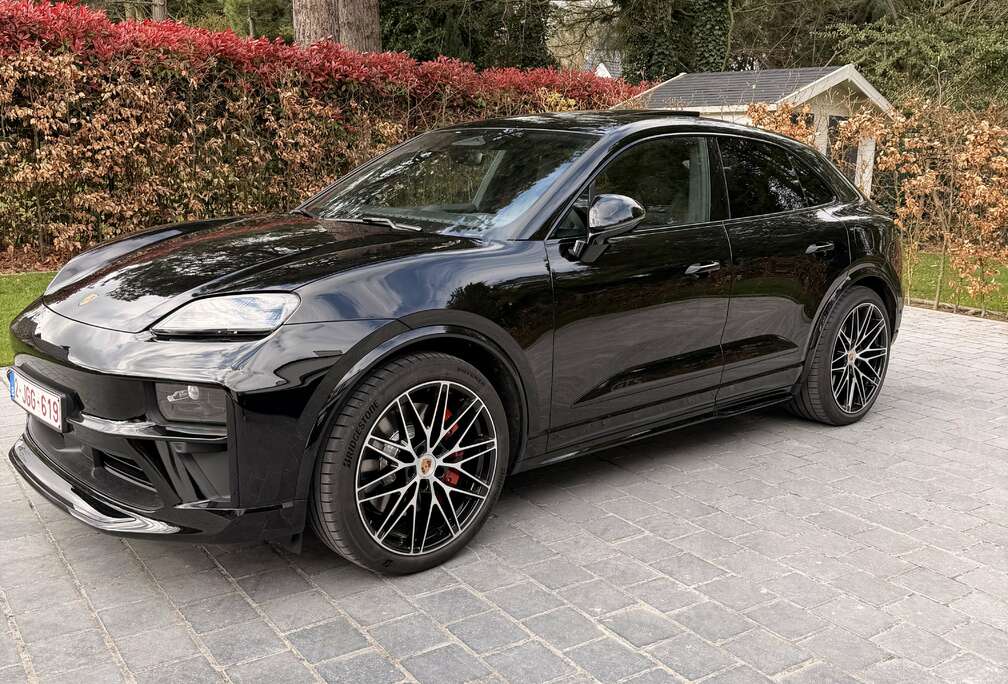 Porsche e-Macan 100 kWh GTS