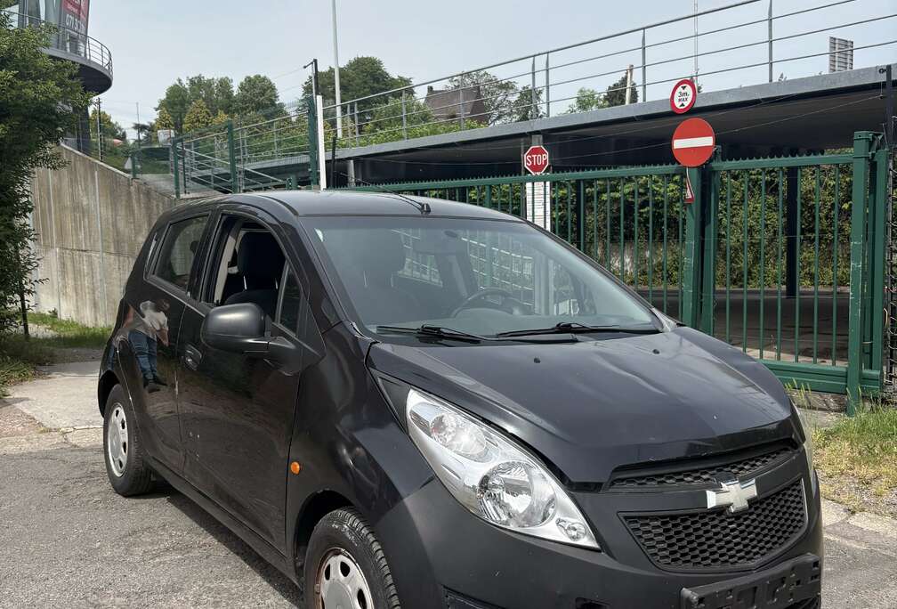 Chevrolet 1.0i