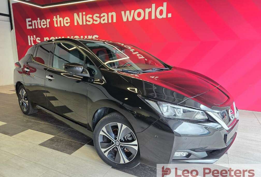 Nissan 62 kWh Tekna / Full Options / €16.950 ex btw