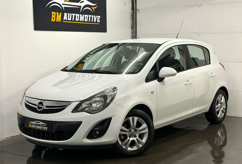 Opel Corsa 1.2i Ultimate Edition