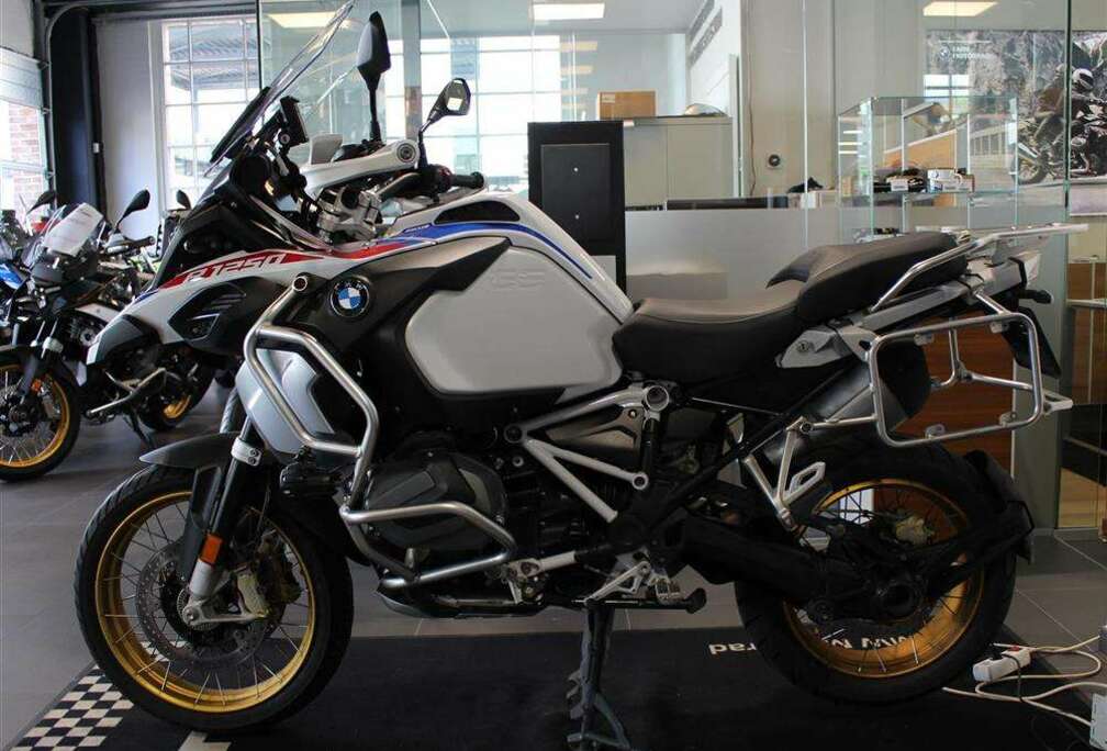 BMW 0