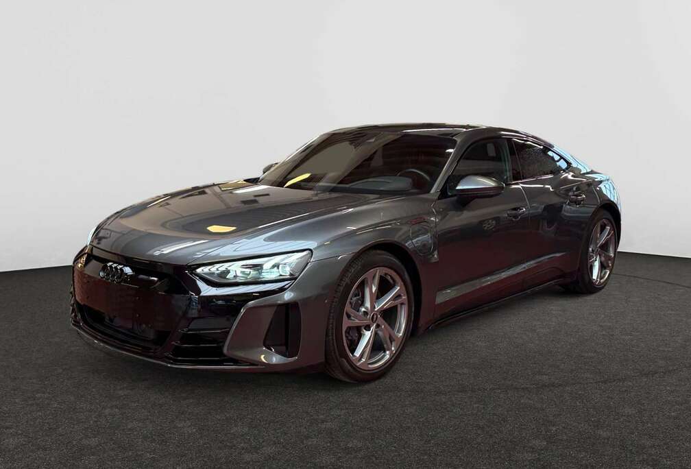 Audi Quattro 476 PK -  Vierwielbesturing - Adaptieve pneumatische ophanging -  Panoramisch glazen dak -  Elektrisch verstelbar