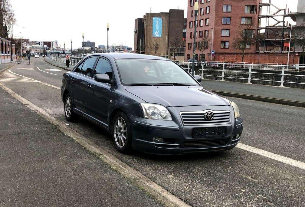 Toyota 1.8i 16v Linea Sol