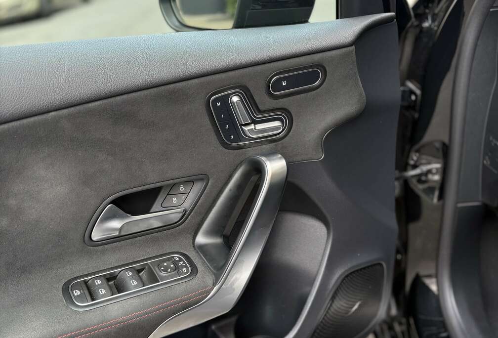 Mercedes-Benz AMG line back edition