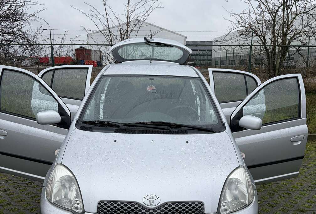 Toyota 65 VVT-i Linéa Luna