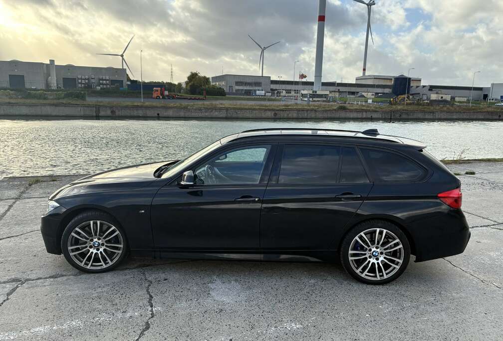 BMW Touring 340iXAS