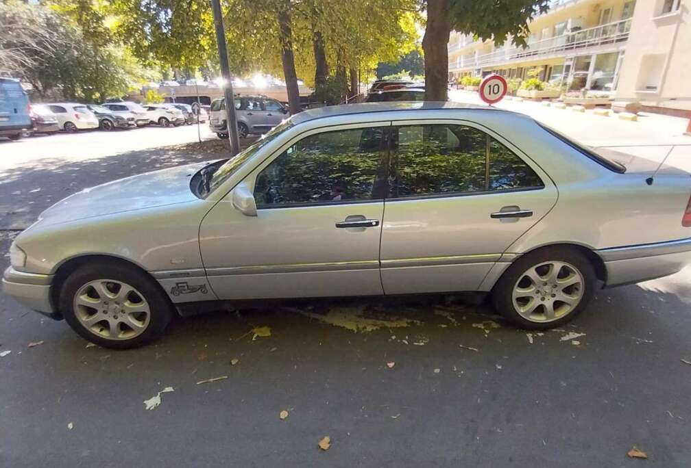 Mercedes-Benz Elegance