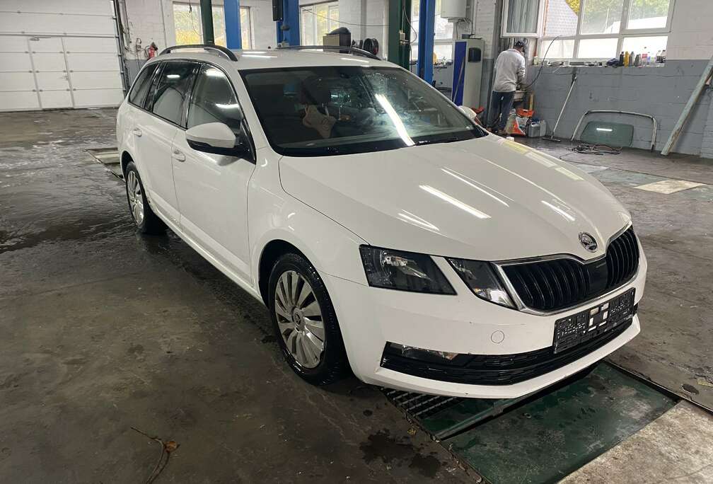 Skoda Combi 1.6 TDI DSG Ambition