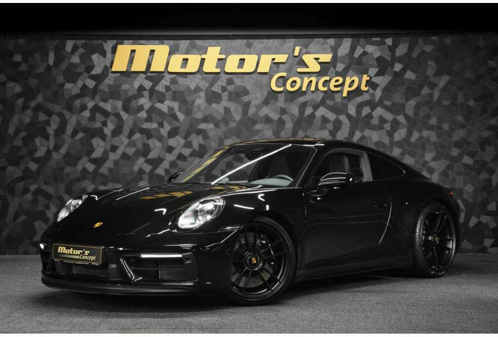 Porsche 992 Carrera 4 GTS Coupé PDK