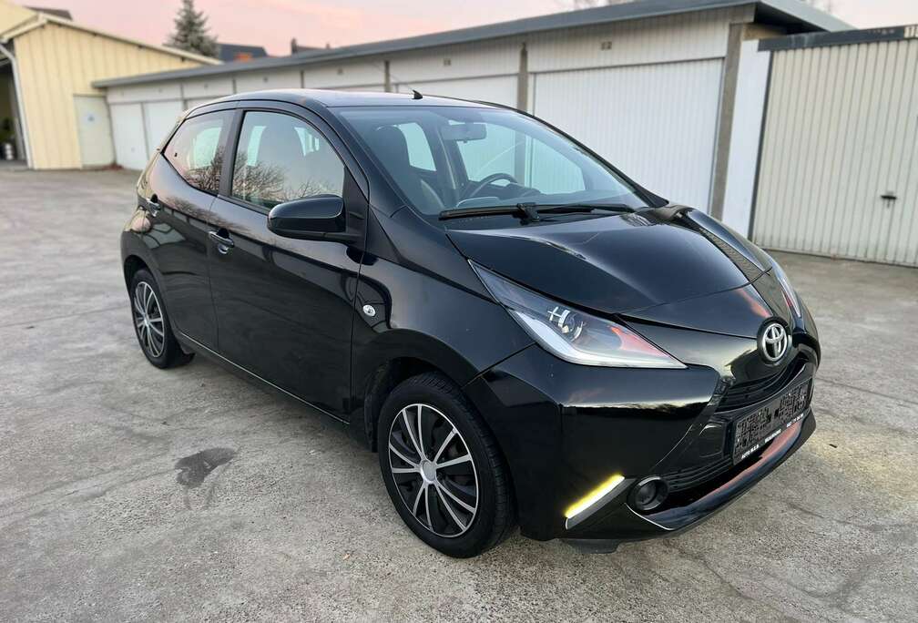 Toyota Aygo 1.0i VVT-i x-pose Ltd. Edition