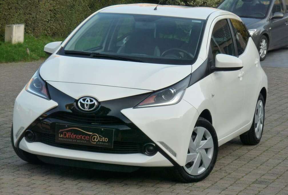 Toyota 1.0i VVT-i x-play - x-Fresh - Air co - Caméra