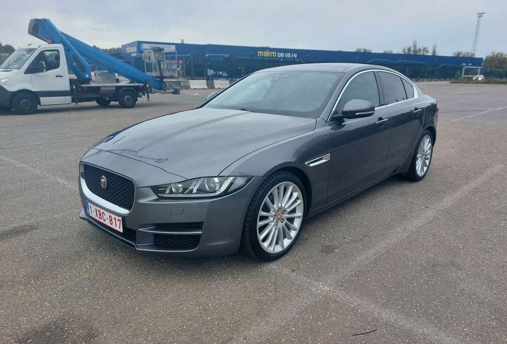 Jaguar 2.0 D AWD Portfolio