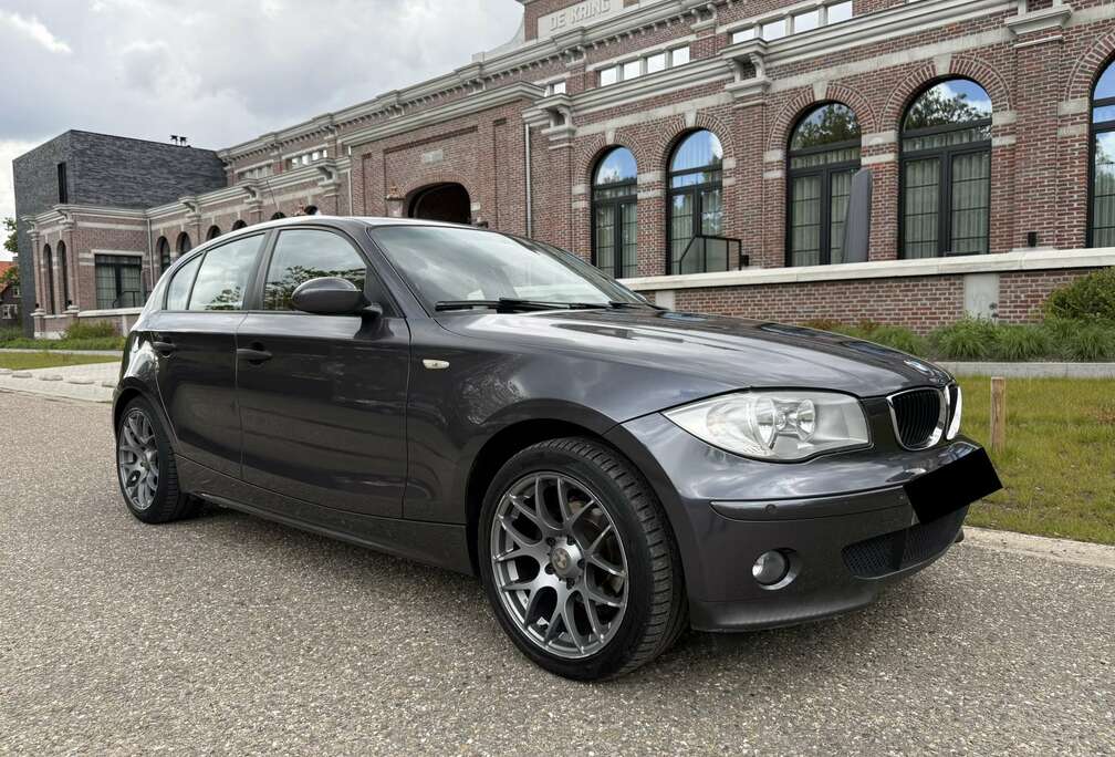 BMW Benzine 5-deurs Carplay 170.000km Zeer Proper