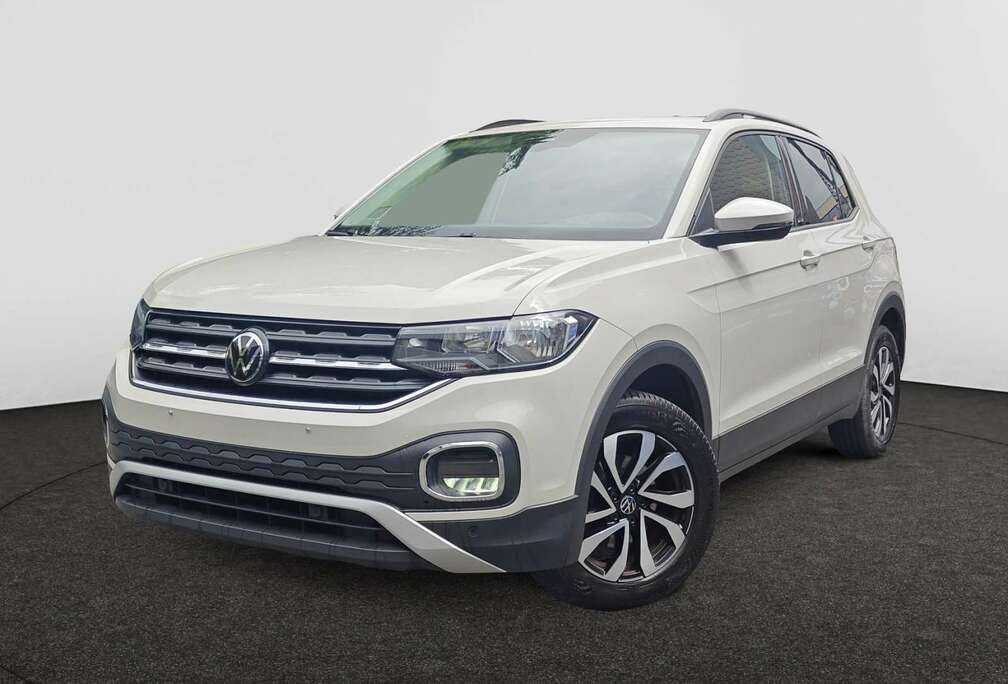 Volkswagen ACTIVE 1.0 TSI (95 pk) /// Achteruitrijcamera /// Parkeersensoren vooraan en achteraan /// Automatis