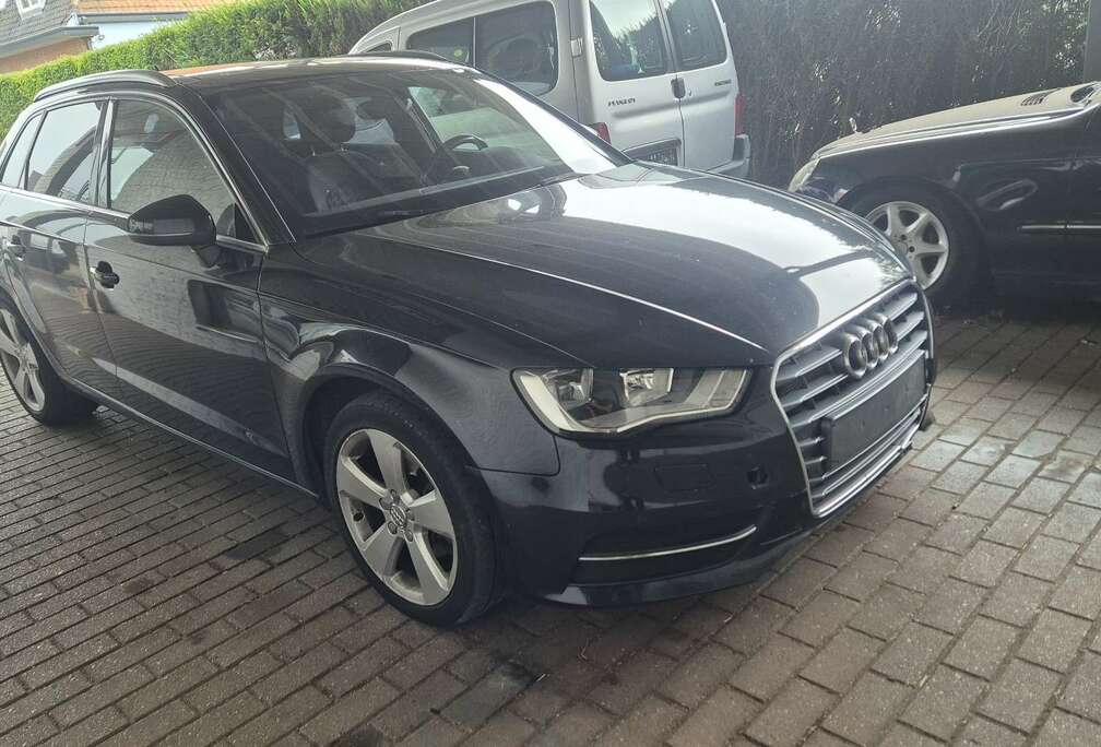 Audi Sportback 1.6 TDi Ambition S line tronic
